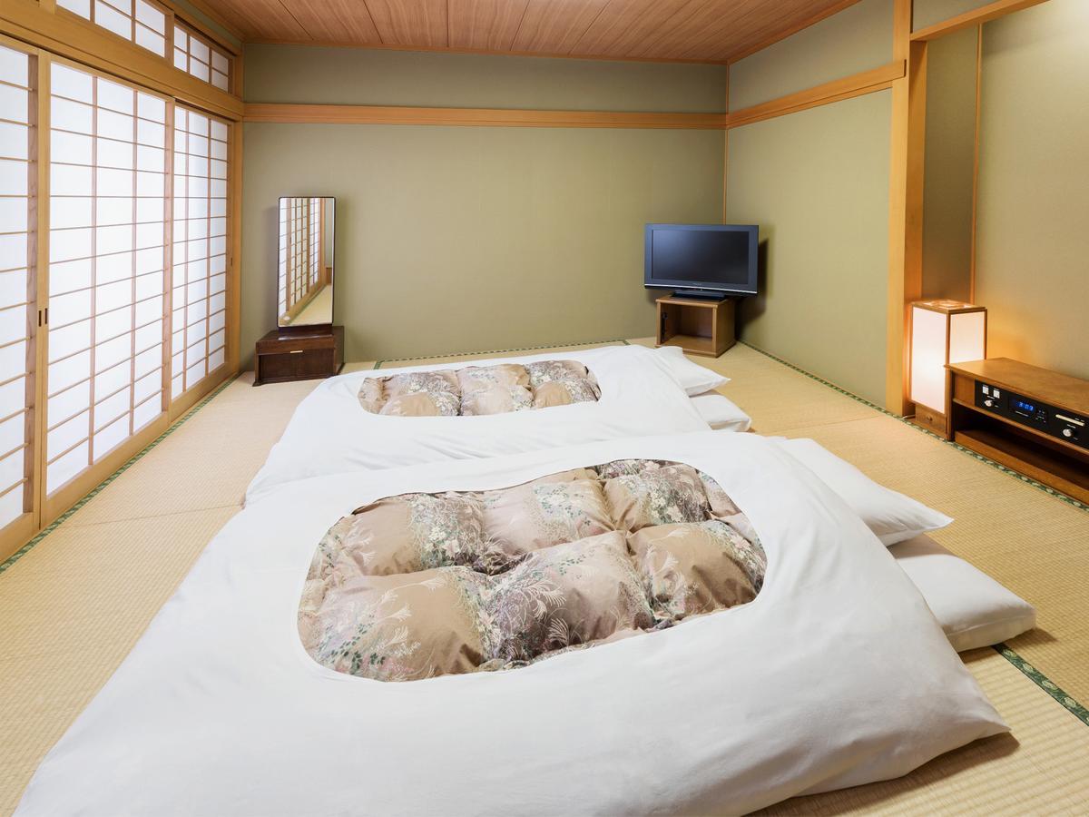 Takarazuka Hotel Екстериор снимка