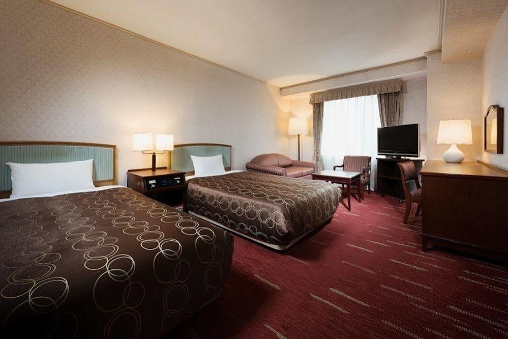 Takarazuka Hotel Екстериор снимка