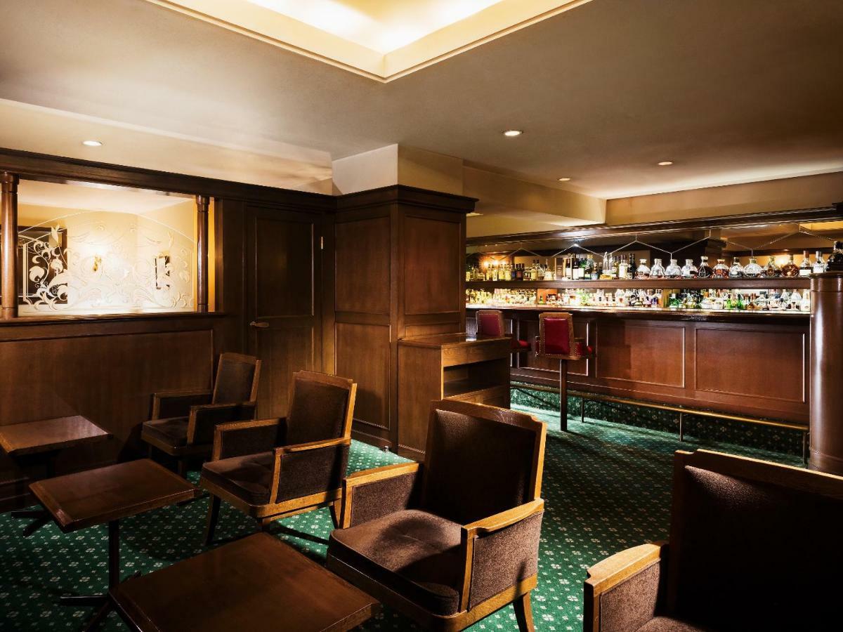 Takarazuka Hotel Екстериор снимка